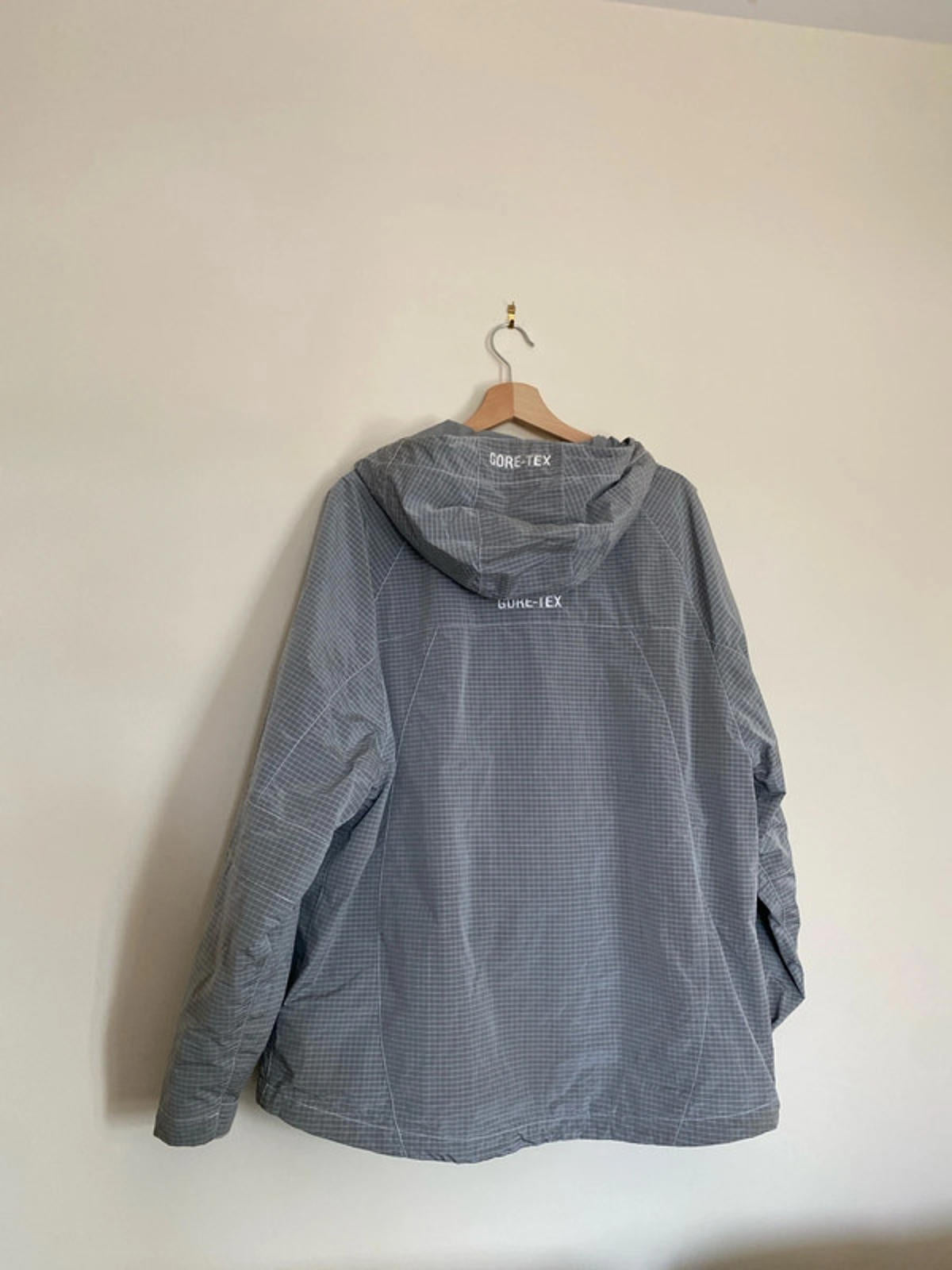 Supreme Gore-tex Contrast Stitch Anorak Jacket Large