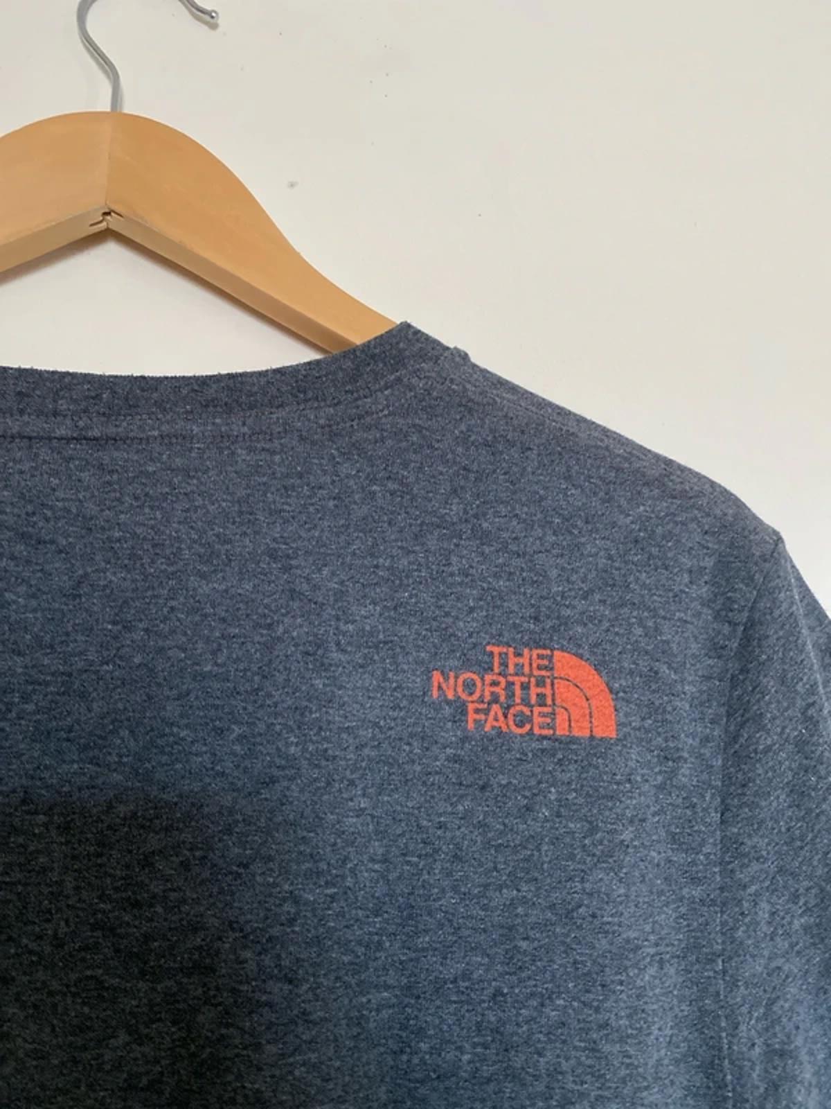 The North Face Graphic T-shirt Small