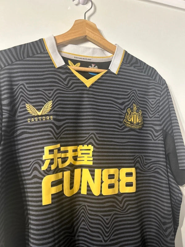 Newcastle United 2021/22 Away Shirt XXXL