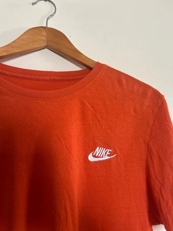 Nike Embroidered Logo T Shirt Orange Medium