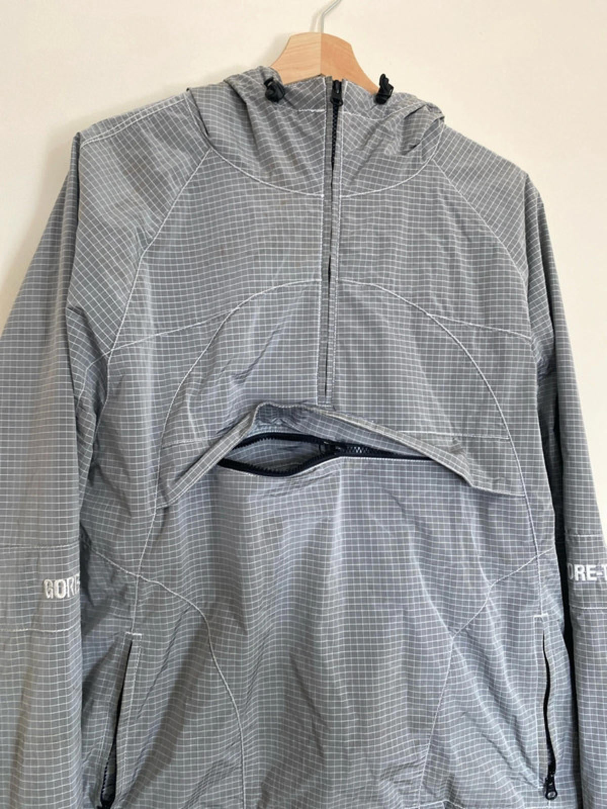 Supreme Gore-tex Contrast Stitch Anorak Jacket Large