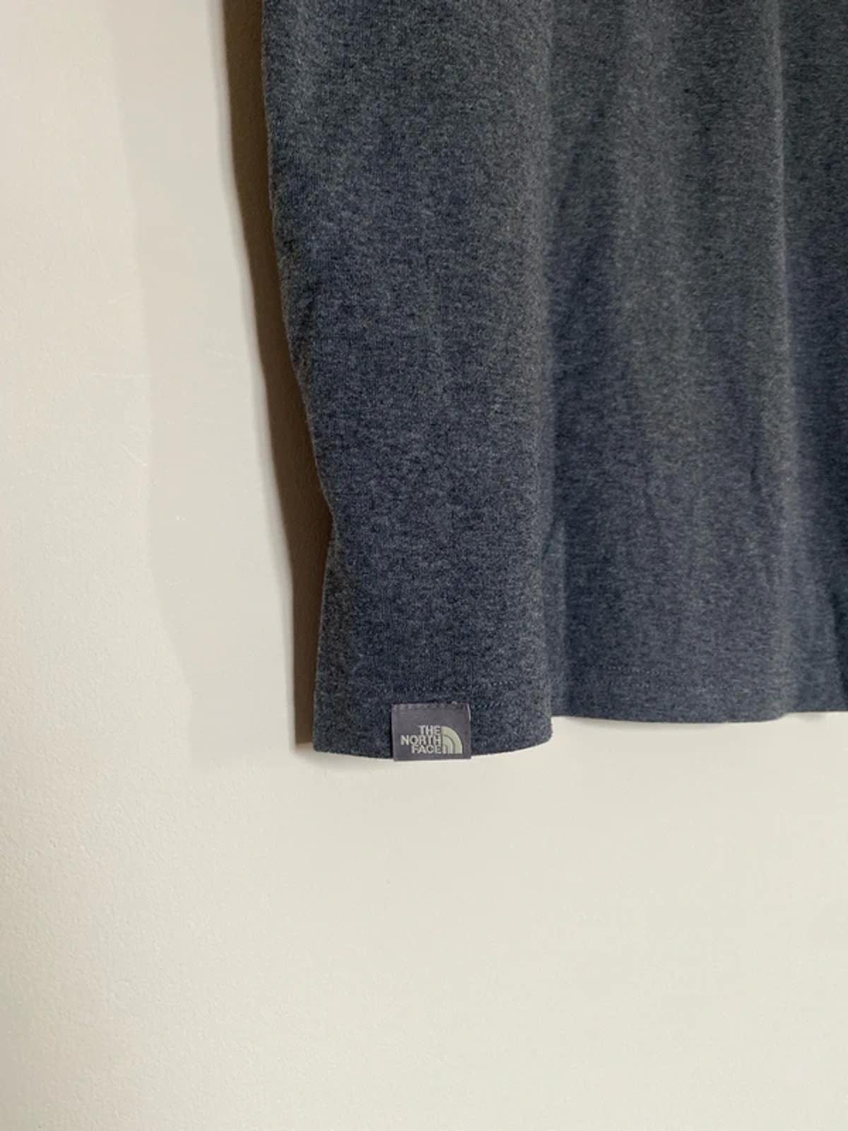 The North Face Graphic T-shirt Small