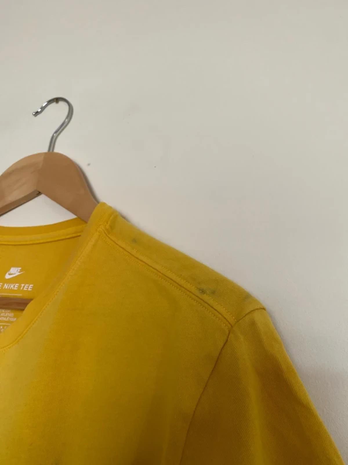 Nike Swoosh T-Shirt Yellow Large