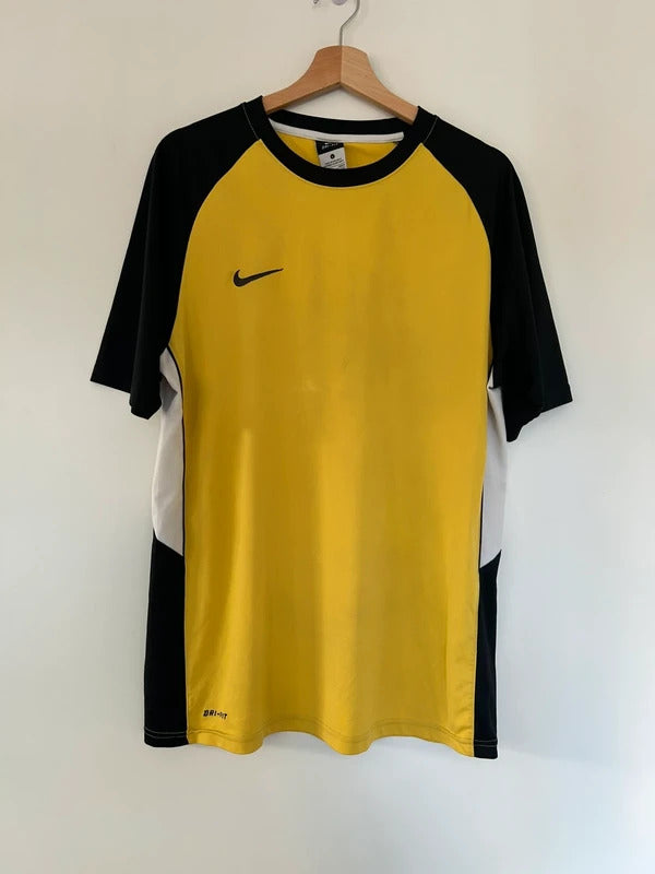Vintage Nike Dri-fit T-shirt Yellow/Black Large