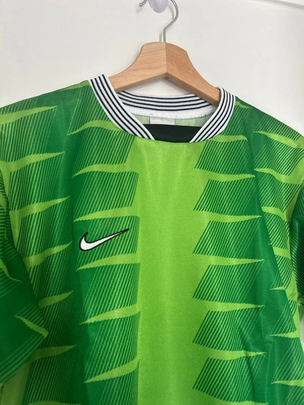 Vintage Nike Training Shirt BNWT Green Small