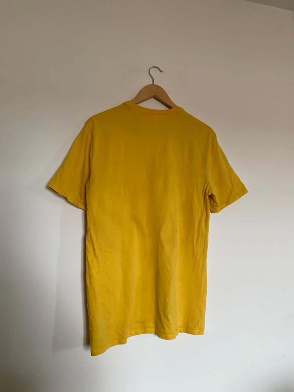 Nike Swoosh T-Shirt Yellow Large