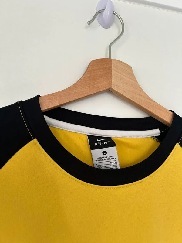 Vintage Nike Dri-fit T-shirt Yellow/Black Large