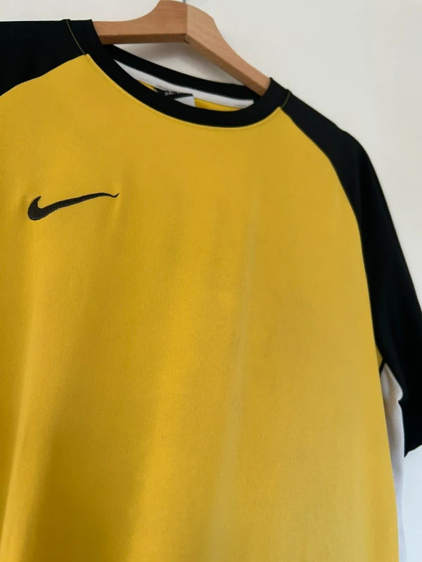 Vintage Nike Dri-fit T-shirt Yellow/Black Large
