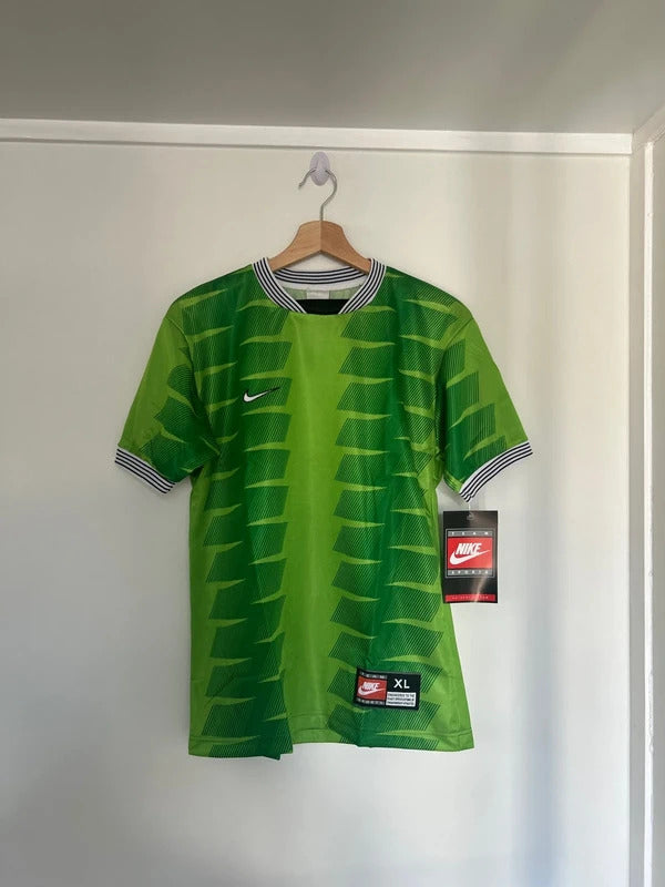 Vintage Nike Training Shirt BNWT Green Small