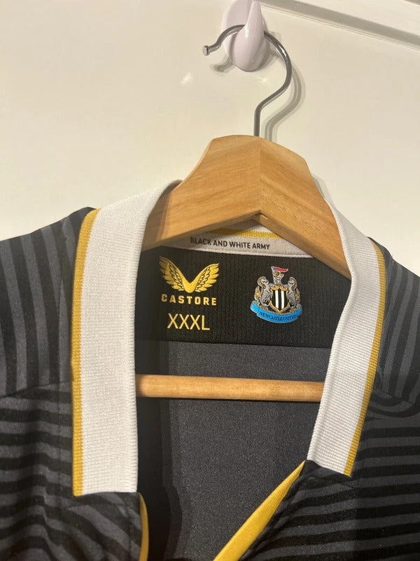 Newcastle United 2021/22 Away Shirt XXXL