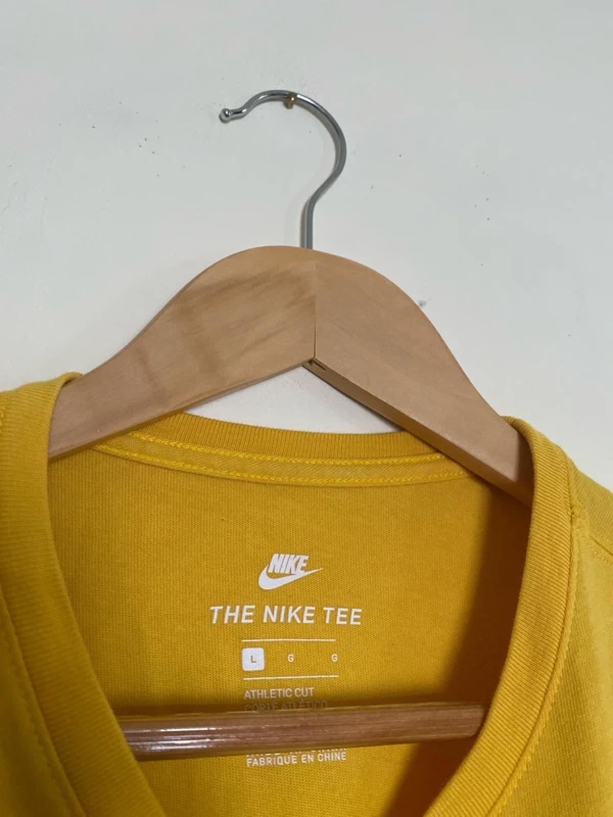 Nike Swoosh T-Shirt Yellow Large