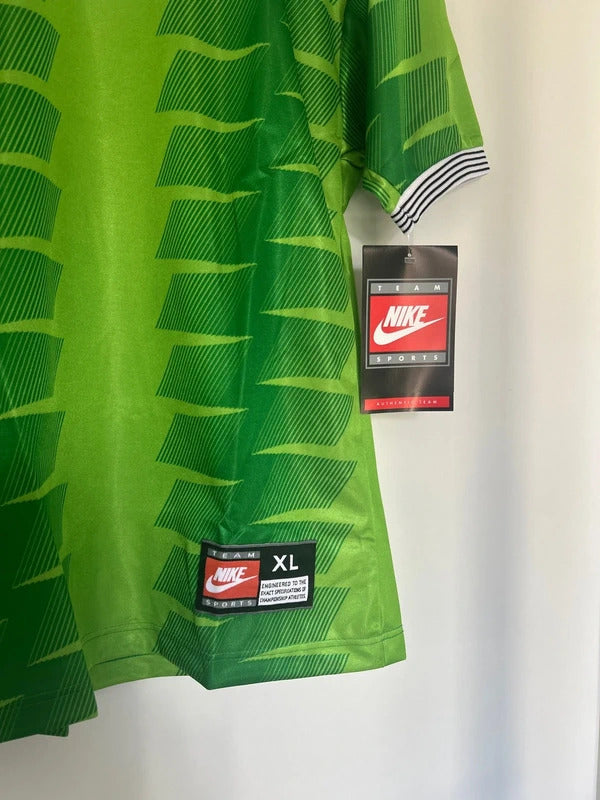 Vintage Nike Training Shirt BNWT Green Small